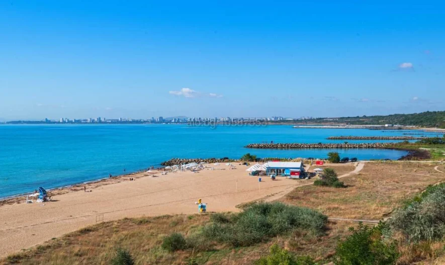 Луксозно обзаведен двустаен апартамент с впечатляваща морска гледка - - снимка 24 - Имоти Премиер