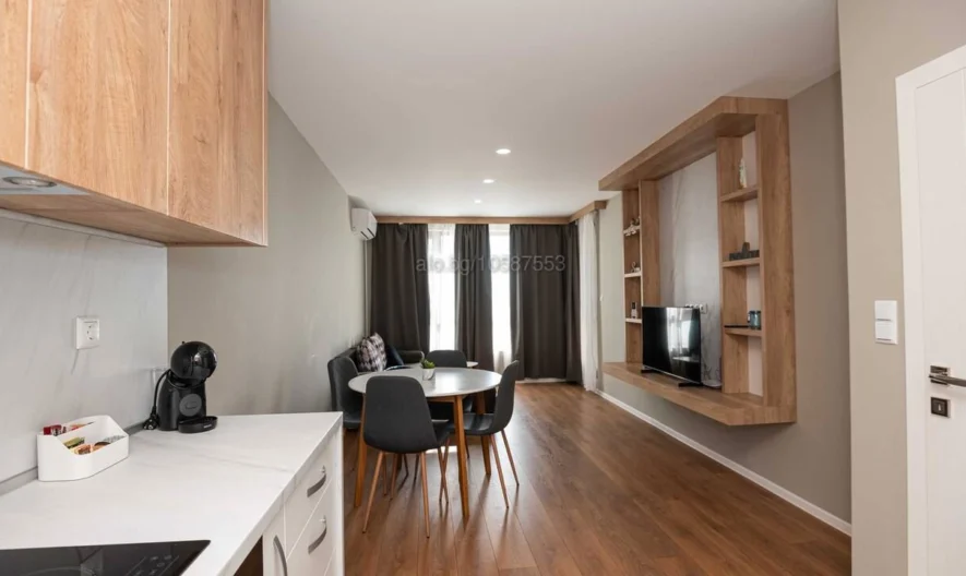 Луксозно обзаведен двустаен апартамент с впечатляваща морска гледка - - снимка 3 - Имоти Премиер