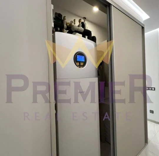 Луксозно обзаведен двустаен апартамент в кв. Кръстова вада - - снимка 9 - Имоти Премиер