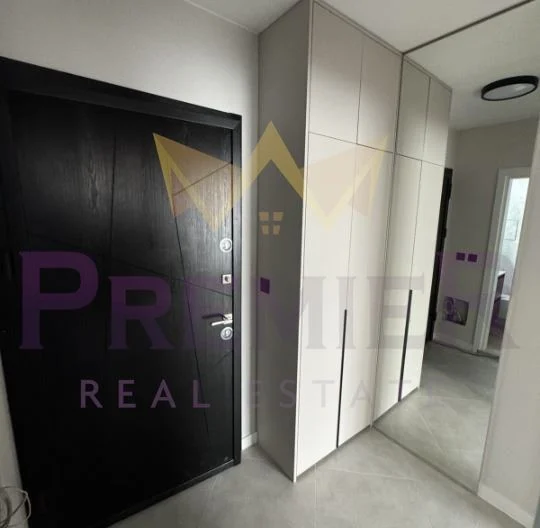 Луксозно Обзаведен Двустаен Апартамент в ж.к. Малинова Долина - - снимка 11 - Имоти Премиер