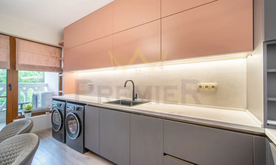 ЛУКСОЗНО ОБЗАВЕДЕН ТРИСТАЕН АПАРТАМЕНТ -  - снимка 14 - Имоти Премиер