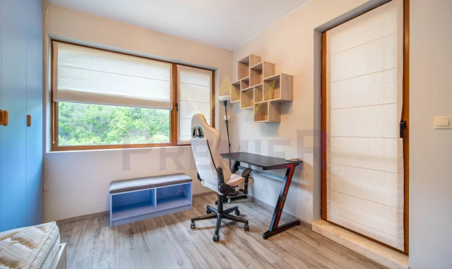 ЛУКСОЗНО ОБЗАВЕДЕН ТРИСТАЕН АПАРТАМЕНТ -  - снимка 17 - Имоти Премиер