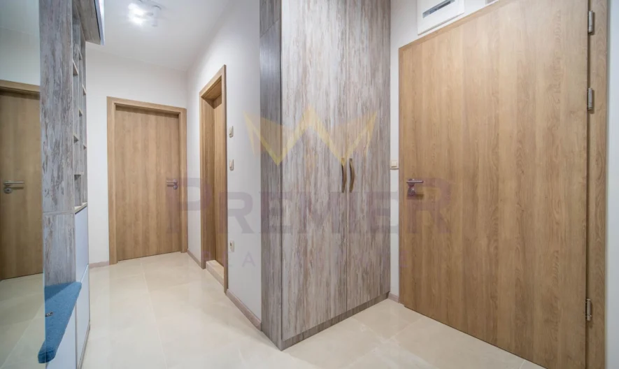 ЛУКСОЗНО ОБЗАВЕДЕН ТРИСТАЕН АПАРТАМЕНТ -  - снимка 9 - Имоти Премиер