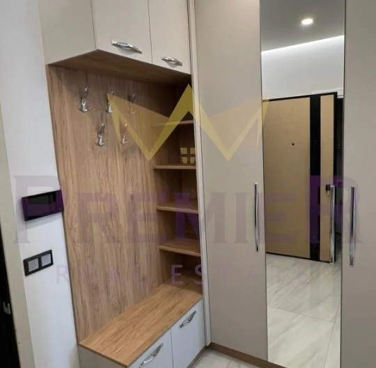 Луксозно обзаведен тристаен апартамент в кв. Кръстова вада -  - снимка 12 - Имоти Премиер