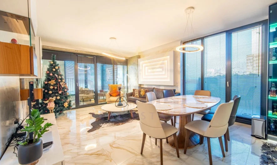 Луксозно обзаведен тристаен апартемент в гр.Варна - - снимка 1 - Имоти Премиер