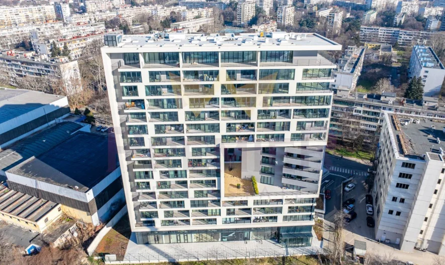 Луксозно обзаведен тристаен апартемент в гр.Варна - - снимка 20 - Имоти Премиер