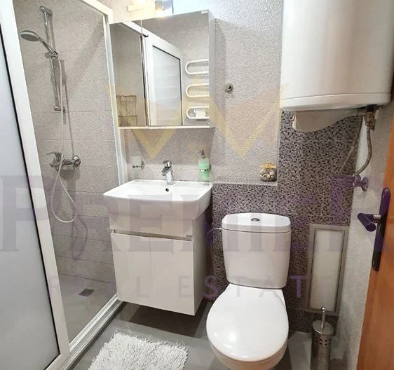 ЛУКСОЗНО ОБЗАВЕДЕН ТРИСТЕН АПАРТАМЕНТ В РАЙОНА НА НЕПТУН - - снимка 13 - Имоти Премиер