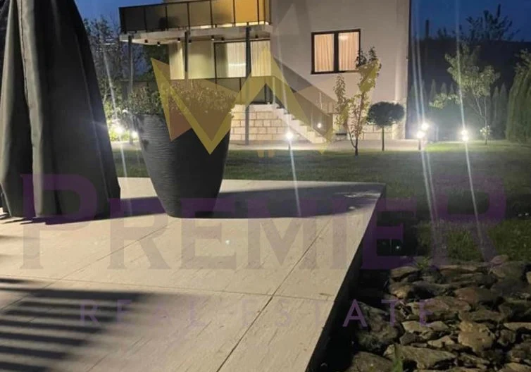 Луксозно обзаведена къща в гр.Правец -  - снимка 1 - Имоти Премиер