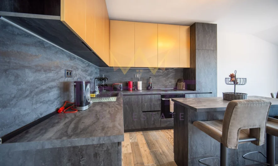 Luxuriously Furnished Three-Bedroom Apartment with Sea Panorama in the Town of Balchik! -  - snimka 2 - Imoti Premier