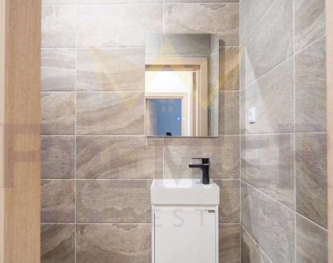 Luxuriously Furnished Three-Bedroom Apartment with Sea Panorama in the Town of Balchik! -  - snimka 25 - Imoti Premier
