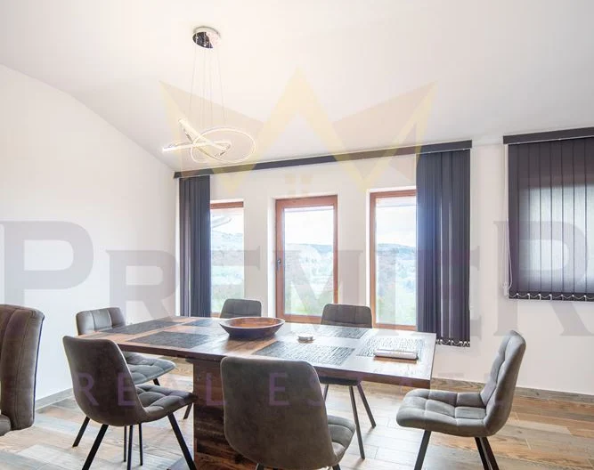 Luxuriously Furnished Three-Bedroom Apartment with Sea Panorama in the Town of Balchik! -  - snimka 8 - Imoti Premier