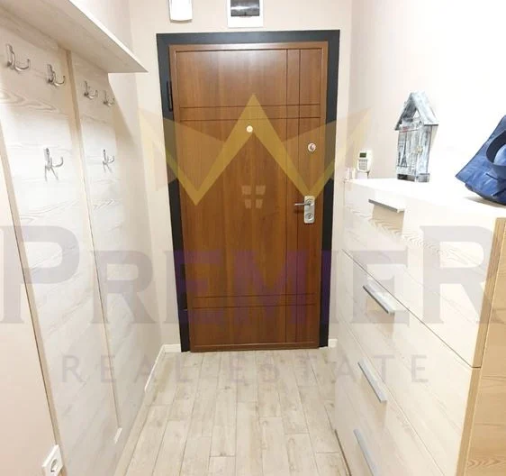 LUXURIOUSLY FURNISHED THREE-ROOM APARTMENT IN THE NEPTUNE AREA -  - snimka 15 - Imoti Premier