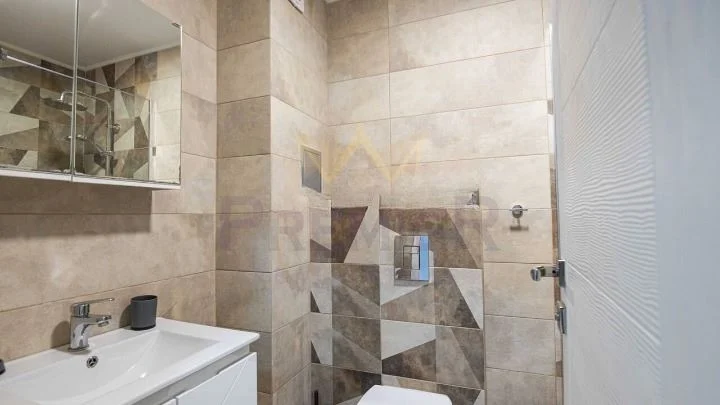 Luxuriously furnished two-room apartment with impressive sea views -  - snimka 11 - Imoti Premier