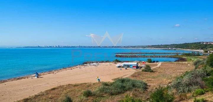 Luxuriously furnished two-room apartment with impressive sea views -  - snimka 23 - Imoti Premier