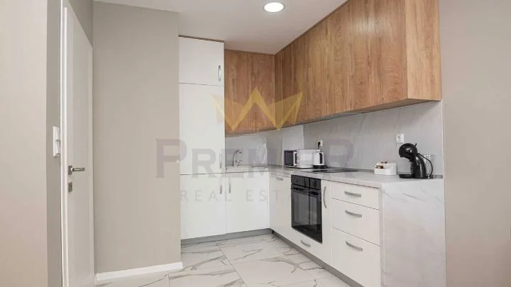 Luxuriously furnished two-room apartment with impressive sea views -  - snimka 4 - Imoti Premier