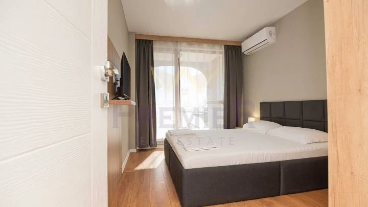 Luxuriously furnished two-room apartment with impressive sea views -  - snimka 7 - Imoti Premier