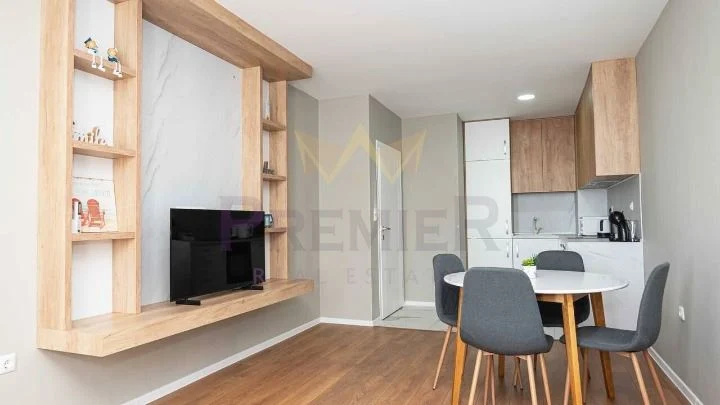 Luxuriös eingerichtete Zweizimmerwohnung mit beeindruckendem Meerblick -  - snimka 2 - Imoti Premier