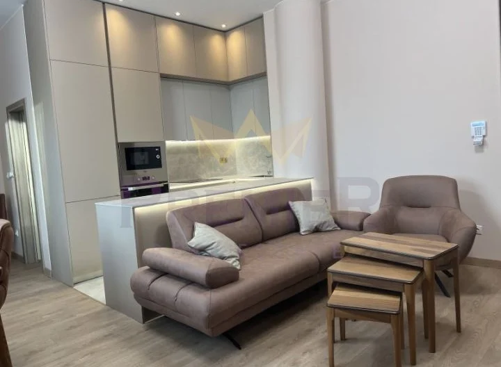 Luxuriös möblierte 2-Zimmer-Wohnung im Viertel Iwan Wasow -  - snimka 1 - Imoti Premier