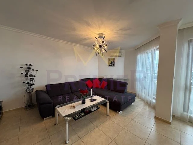 Luxuriöse Dreizimmerwohnung auf zwei Ebenen mit Meerblick in Sveti Vlas -  - snimka 9 - Imoti Premier