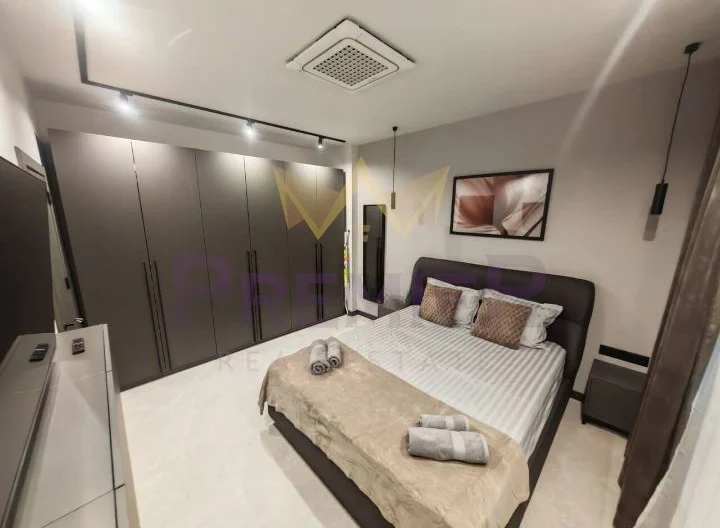 LUXURY TWO-BEDROOM APARTMENT IN THE HEART OF BURGAS + PARKING SPACE - - snimka 9 - Imoti Premier