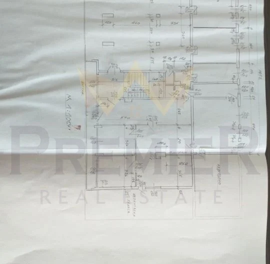 Магазин, намиращ се на 1ви етаж на центъра на гр. Бяла - - снимка 9 - Имоти Премиер