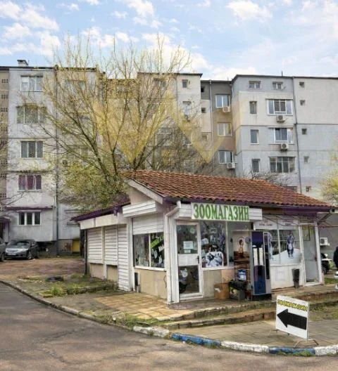 магазин с изключителна локация на самия пазар в кв. Владиславово, гр. Варна -  - снимка 5 - Имоти Премиер