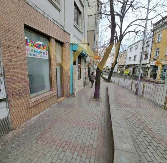 МАГАЗИН, ЦЕНТЪР -  - снимка 1 - Имоти Премиер