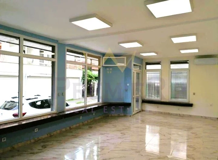 Магазин в кв. Левски -  - снимка 5 - Имоти Премиер