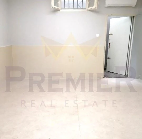 Магазин в кв. Левски -  - снимка 6 - Имоти Премиер