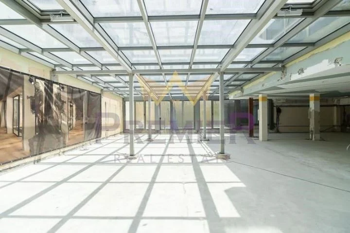 Магазини в Търговски комплекс / Идеален център - - снимка 2 - Имоти Премиер