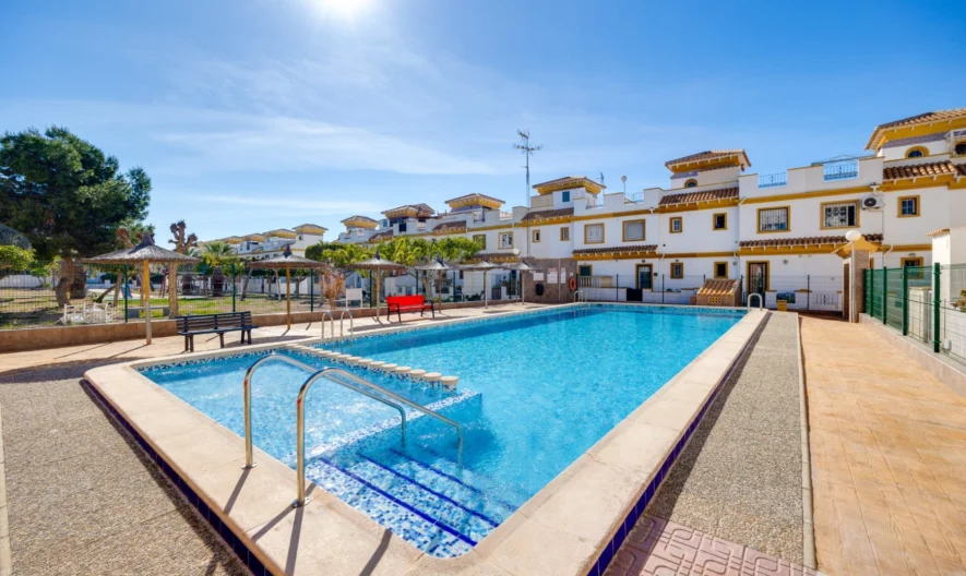 Maisonette in Torrevieja, Alicante (3 Schlafzimmer, 2 Badezimmer) - - snimka 1 - Imoti Premier