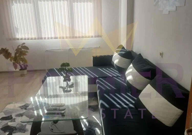 Масивна двуетажна къща в гр. Камено -  - снимка 4 - Имоти Премиер