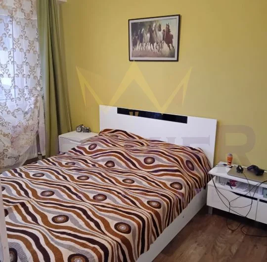 Масивна двуетажна напълно обзаведена къща (200кв.м.) с двор (1500 кв.м.) в с. Славеево, обл. Добрич. -  - снимка 6 - Имоти Премиер