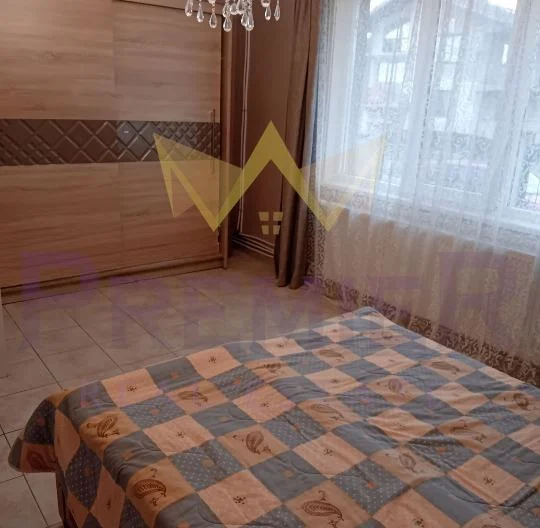 Масивна двуетажна напълно обзаведена къща (200кв.м.) с двор (1500 кв.м.) в с. Славеево, обл. Добрич. -  - снимка 8 - Имоти Премиер