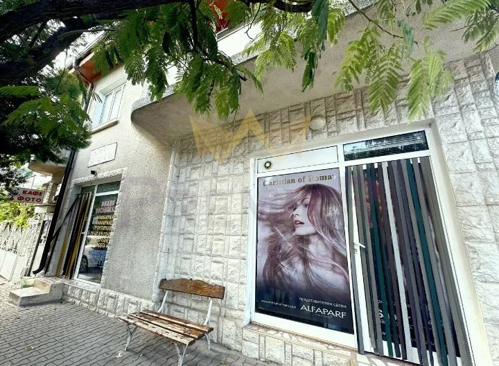 МАСИВНА КЪЩА В ГР.СРЕДЕЦ -  - снимка 16 - Имоти Премиер