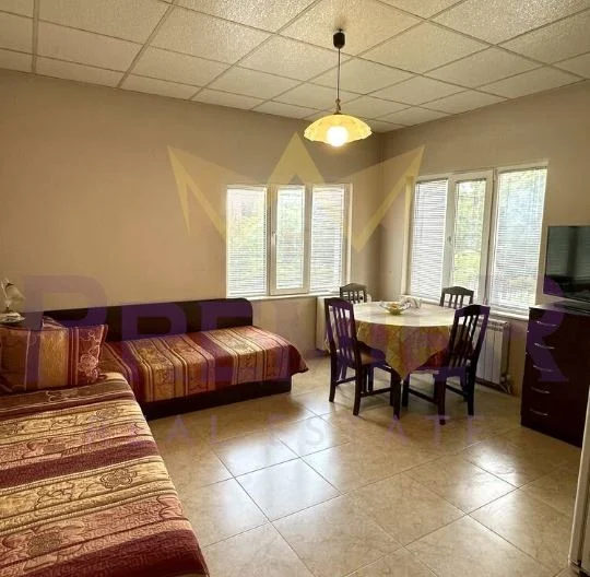 МАСИВНА КЪЩА В ГР.СРЕДЕЦ -  - снимка 6 - Имоти Премиер