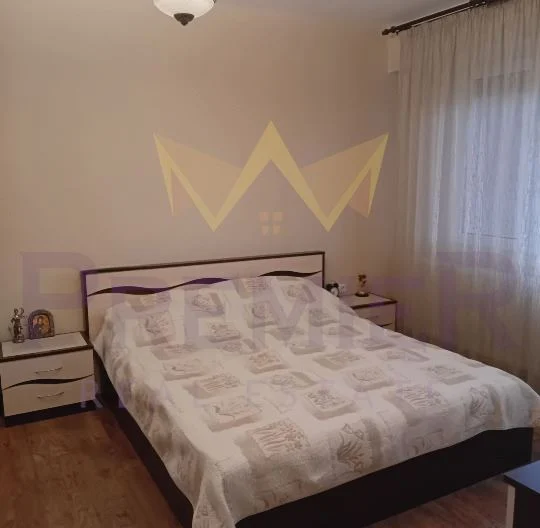 Massives, zweistöckiges, komplett möbliertes Haus (200 m²) mit Hof (1500 m²) im Dorf Slaveevo, Gebiet Dobrich. -  - snimka 9 - Imoti Premier