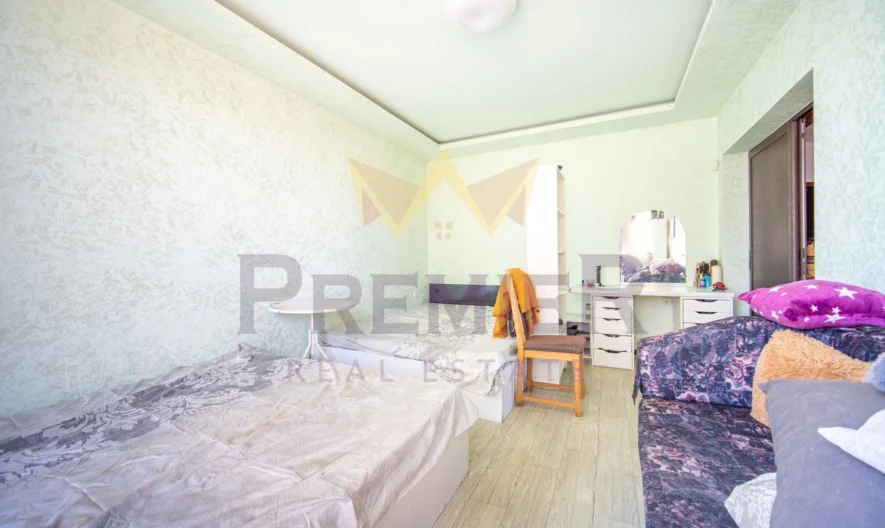 Massivhaus – teilweise möbliert und wärmegedämmt im Dorf Mogilishte, Gemeinde Kavarna, Gebiet Dobritsch - - snimka 9 - Imoti Premier