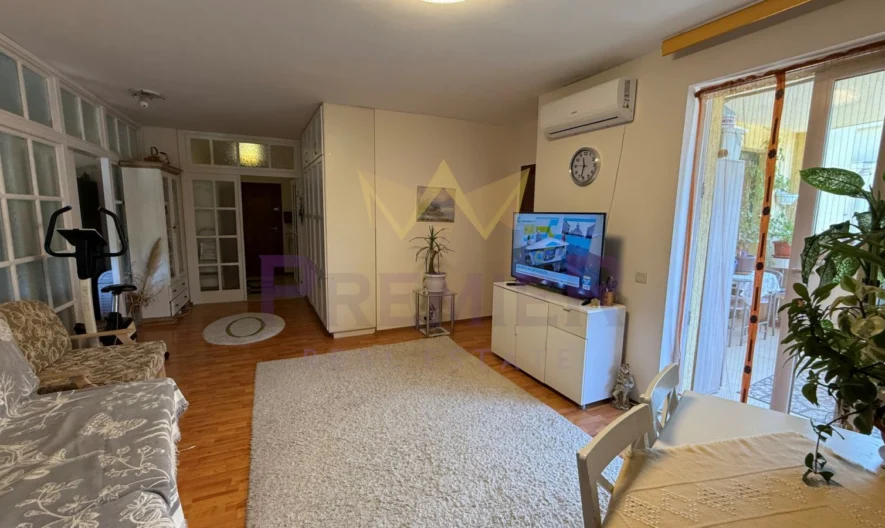 Möbliertes 3-Zimmer-Apartment im Ferienkomplex St. Konstantin und Elena -  - snimka 1 - Imoti Premier