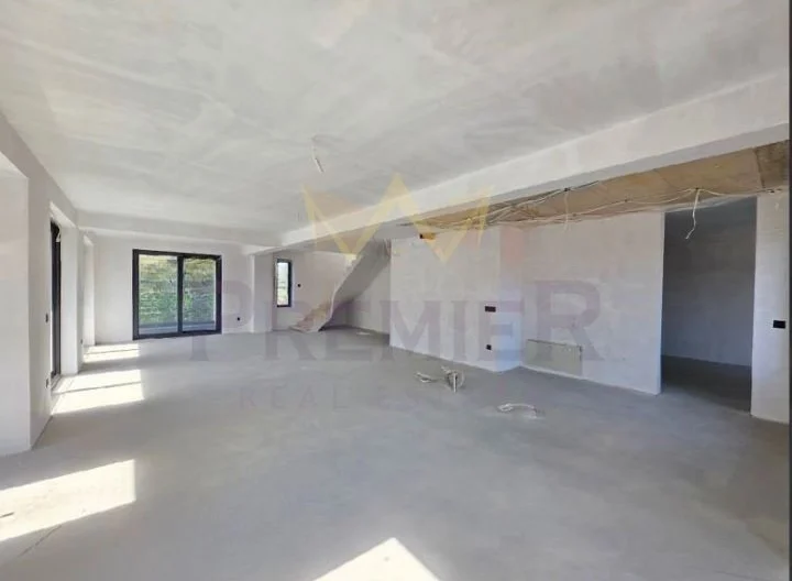 Mehrzimmer-Penthouse, Bojana -  - snimka 2 - Imoti Premier