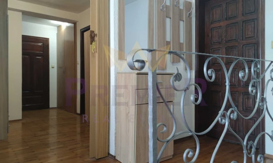 МЕЗОНЕТ – 210 КВ.М – ЧЕТИРИ СПАЛНИ – ОБЗАВЕДЕН И ОБОРУДВАН - - снимка 10 - Имоти Премиер