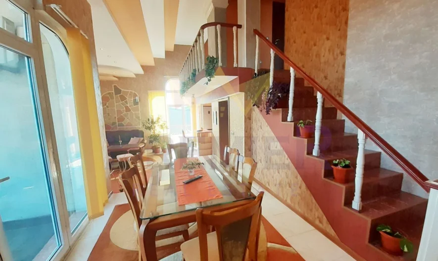 МЕЗОНЕТ ДВЕ СПАЛНИ МНОГО ПРОСТОРЕН - - снимка 13 - Имоти Премиер