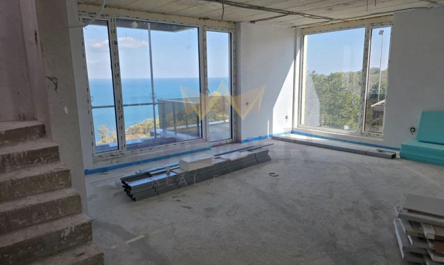 Мезонет гр. Варна, м-т Зеленика 277,22кв. - - снимка 1 - Имоти Премиер