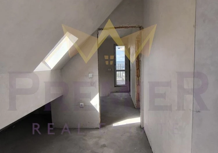 Мезонет кв. Аспарухово 180.04 кв.м. -  - снимка 11 - Имоти Премиер