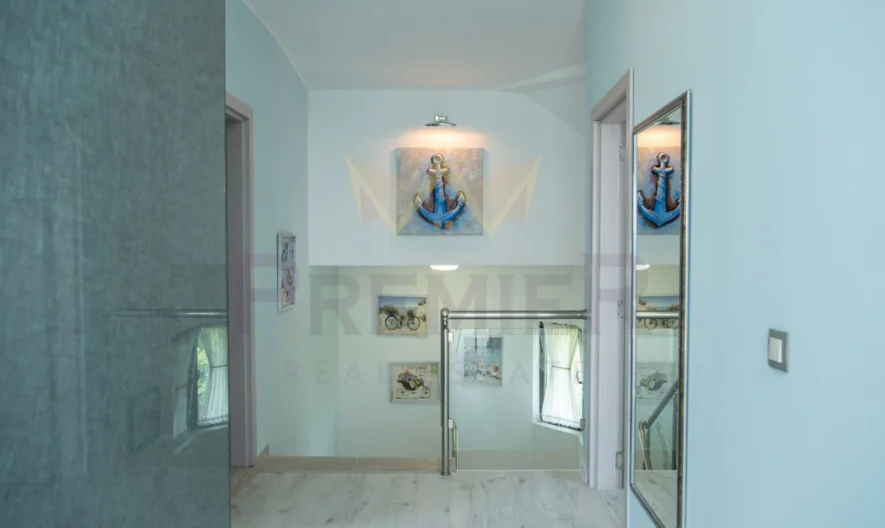 МЕЗОНЕТ С МОРСКА ПАНОРАМА ОТ ВСИЧКИ СТАИ 3 СПАЛНИ И 2 ПАРКОМЕСТА - - снимка 13 - Имоти Премиер