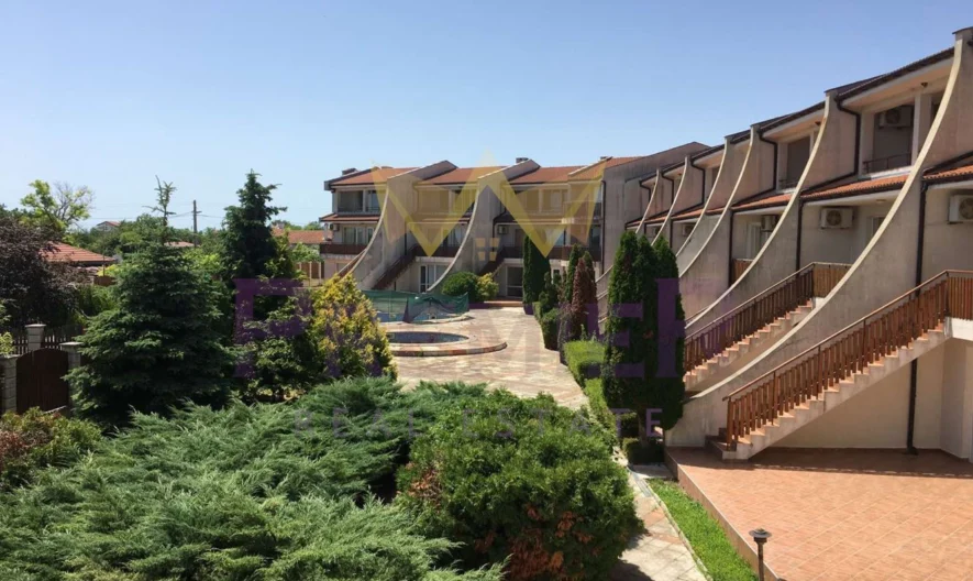 Мезонет в с. Божурец - - снимка 1 - Имоти Премиер