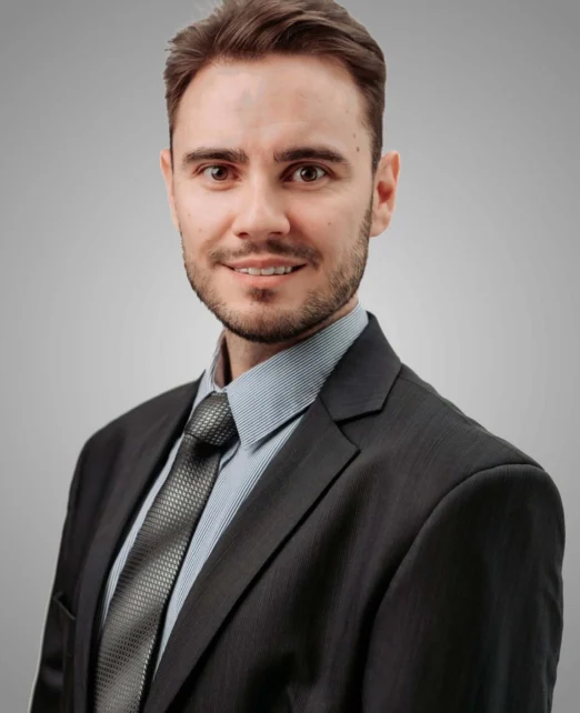 Михаил Кръстев - ИМОТИ ПРЕМИЕР - Агенция за недвижими имоти