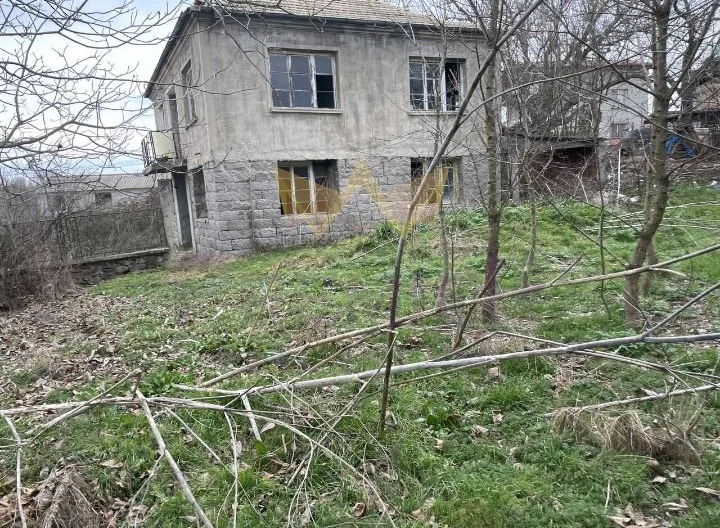 Milen-Haus mit Rosen - - snimka 2 - Imoti Premier