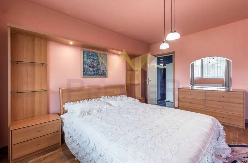 Многофамилна къща тип кооперация на шест нива Варна център -  - снимка 18 - Имоти Премиер