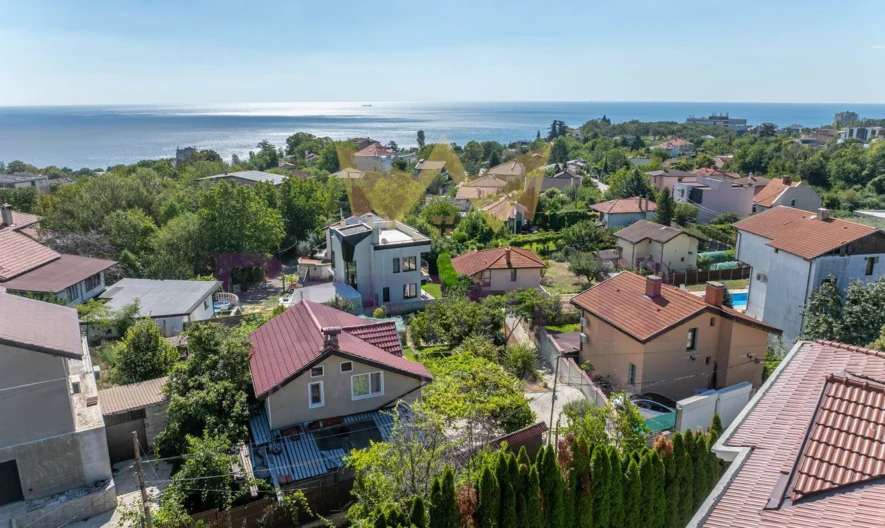 Многофункционална къща с осем апартамента подземен паркинг и морска панорама – м-ст Ален Мак -  - снимка 14 - Имоти Премиер